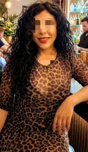 UMA MUJER ELEGANTE CON MUCHA CLASE!!