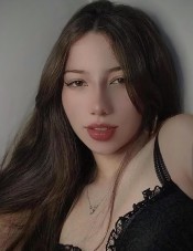 LATINA JOVENCITA SEXY Y COMPLACIENTE DE PASO POR FERROL