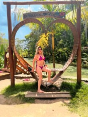 BRASILEñA GUAPA FIESTERA