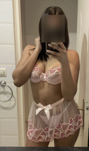 EMPURIABRAVA. LATINA COMPLACIENTE Y EXPERTA EN DARTE PLACER ¡SUPER NOVEDAD!