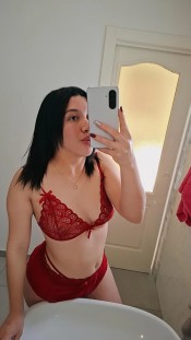 PARAGUAYA MUY CALIENTE EN ARROYO DE LA MIEL