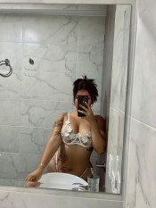 LATINA JOVENCITA EN ALBACETE
