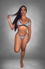 SOY NOVEDAD EN LA CIUDAD NIÑATA COMPLACIENTE