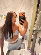 MORENITA BAJITA ESTATURA BIEN PUTITA