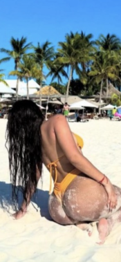 MUJER COMPLACIENTE ADICTA AL SEXO