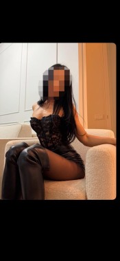 DANIELA FIESTERA  CURVAS EXCITANTES Y DESEO DE PLACER 627584501