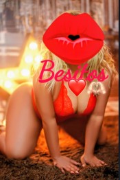 PRECIOSA RUBIA CON MUCHAS GANAS DE MARCHA Y FIESTA