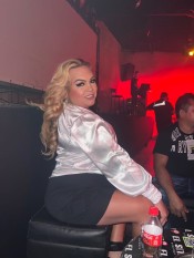 RUBIA LATINA ARDIENTE SIN LíMITES