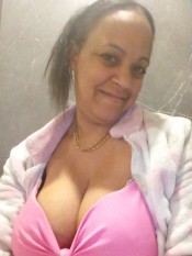 MULATA MORBOSA FIESTERA GARGANTA PROFUNDA EN JEREZ