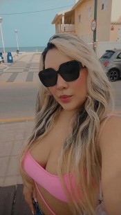 HERMOSA LATINA SUPER HOT Y GUARRA (VIA JULIA)