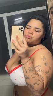 TENGO UNAS RICAS CURVAS PARA PASARLO RICO Y SOY FIESTERA