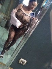 MORENA GUAPA Y MUY CALIENTE EN LA ZENIA