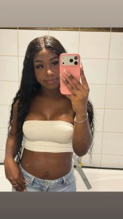 CHICA TRANS EXTROVERTIDA NUEVA EN REUS