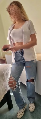 LIA, BRASILEñA Y JOVEN