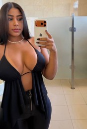 MORENA FIESTERA PORTUGUESA