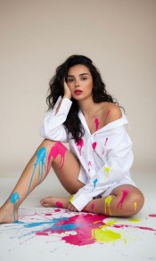 CHIQUITA TRAVIESA EN BURRIAN