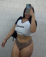 MADURITA CON TETAS GRANDES NATURALES