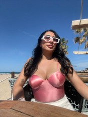 FIESTERA,HERMOSA Y MUY CACHONDA