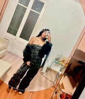 ANGIE · 19 AñOS · VENEZOLANA