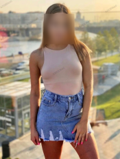 ALICIA BONITA Y FIESTERA