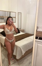 CHICA JOVEN APASIONADA Y FIESTERA