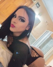 TRANS FEMENINA Y FIESTERA