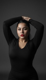 DIOSA DEL PLACER CARIÑOSA EN PLAYA DE EMBOSSA