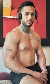FOLLADOR BIEN DOTADO!!! CUERPO ATLÉTICO Y RICA POLLA