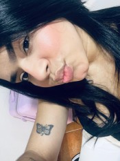 HOLA BEBES, ME ENCANTA  JUGAR... TE APUNTAS SOY MUY IMPLICADA Y CARIñOSA