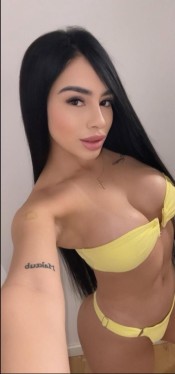 ANDO MUY HOTT VEN A QUITARME ESTE CALOR...