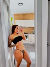JOVEN HERMOSA EN PLAYA DEL INGLES