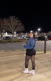 NOVEDAD CHICA JOVEN JUGUETONA COMPLACIENTE FIESTER