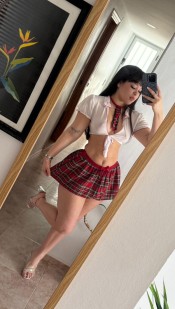 VENEZOLANA TRAVIESA Y CACHONDA SUPER JOVENCITA