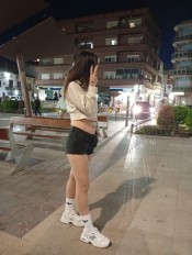 ESTUDIANTE JOVEN, SOLO SALIDAS
