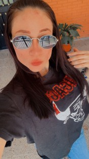 EN ARANJUEZ FIESTERA Y MUY IMPLICADA 642889364