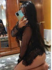 LATINA CARIñOSA MORENA