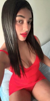 JOVENCITA UNIVERSITARIA MULATITA GUAPÍSIMA CARIÑOSA COMPLACIENTE