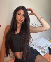 GIULIA JOVEN Y NATURAL