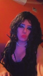 TRAVESTI MASAJE EN CAMILLA Y SEXO 60 EUR MEDIA HOR