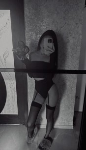 JOVENCITA VICIOSA FOGOSA SOLO DESPLAZAMIENTOS