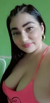 DANNA UNA CHICA CUARENTONA ATRACTIVA EN AGUILAS