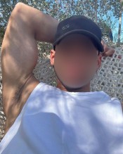 CHICO ACTIVO Y FIESTERO NUEVO POR BARCELONA