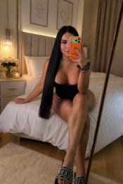 TRANS CULONA , TETONA Y POLLONA MUY LECHERA