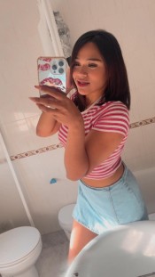DDANIELA SEDUCTORA Y ENCANTADORA JOVEN