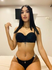 ALEXANDRA NUEVA EN MALAGA  GUARRA  FIESTERA, SALIDAS