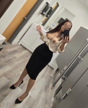SECRETARÍA CALIENTE MUCHA DISCRECIÓN