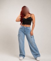 ISA MORENA LATINA PELIRROJA