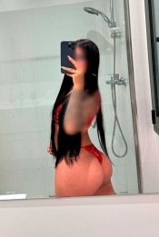 HERMOSA, CANDENTE, CARIñOSA Y CON MUCHAS GANAS