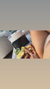 TENGO VíDEOS FOLLANDO EN EL BOSQUE QUIERES VER?