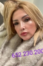 RUBIA MADURA SEXY , TETONA Y CARIÑOSA